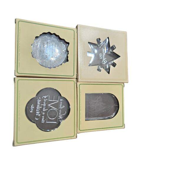 Vintage Hallmark 1980s Acrylic Christmas Ornaments Set - Picture 4 of 4